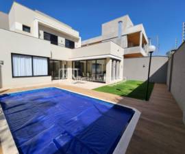 Casa condomínio