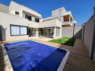 Casa condomínio