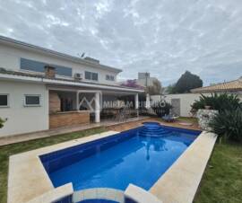 Casa condomínio