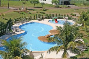 Condomínio Royal Forest Piscina