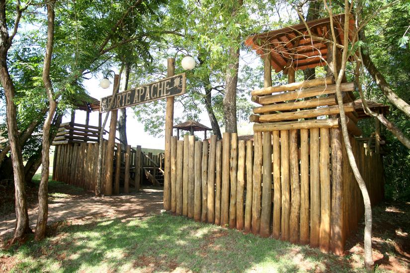 Condomínio Royal Forest Area de Lazer